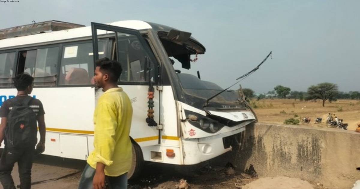 26 injured as bus rams into bridge in Chhattisgarh's Raigarh